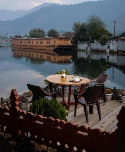 Kashmir Honeymoon Tour Package